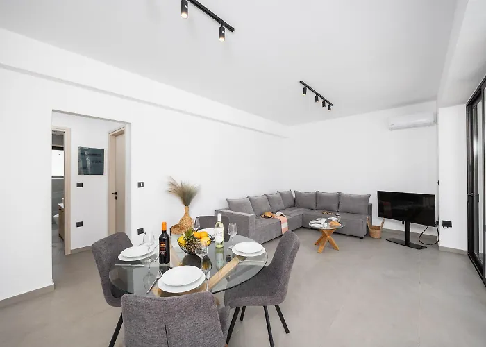 10 Hozan Villa Kolymbia